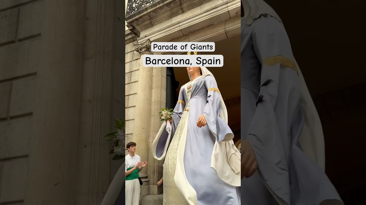 Parade of Giants in Barcelona, Spain #travel #spain #parade