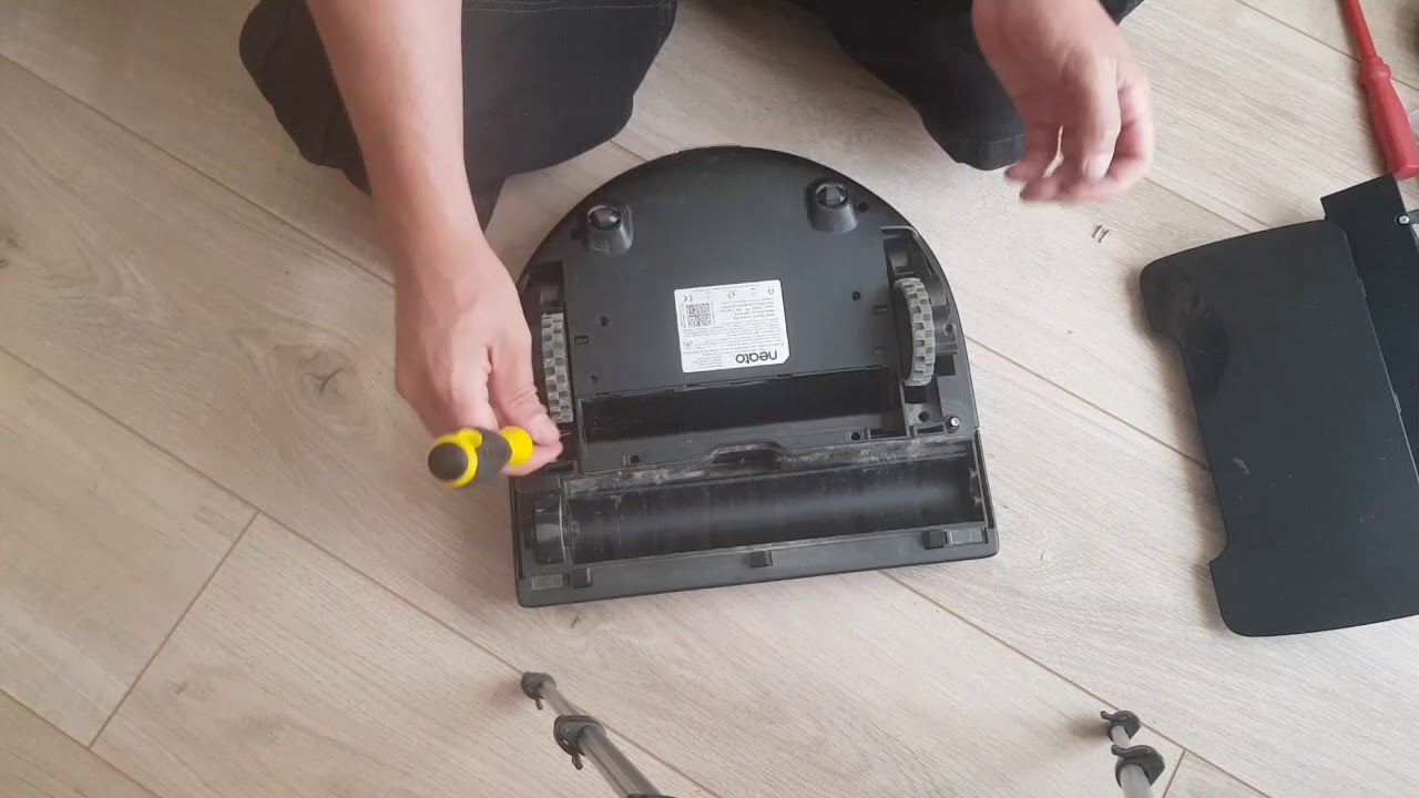 Tutorial: How to disassemble teardown a Neato Botvac Connected
