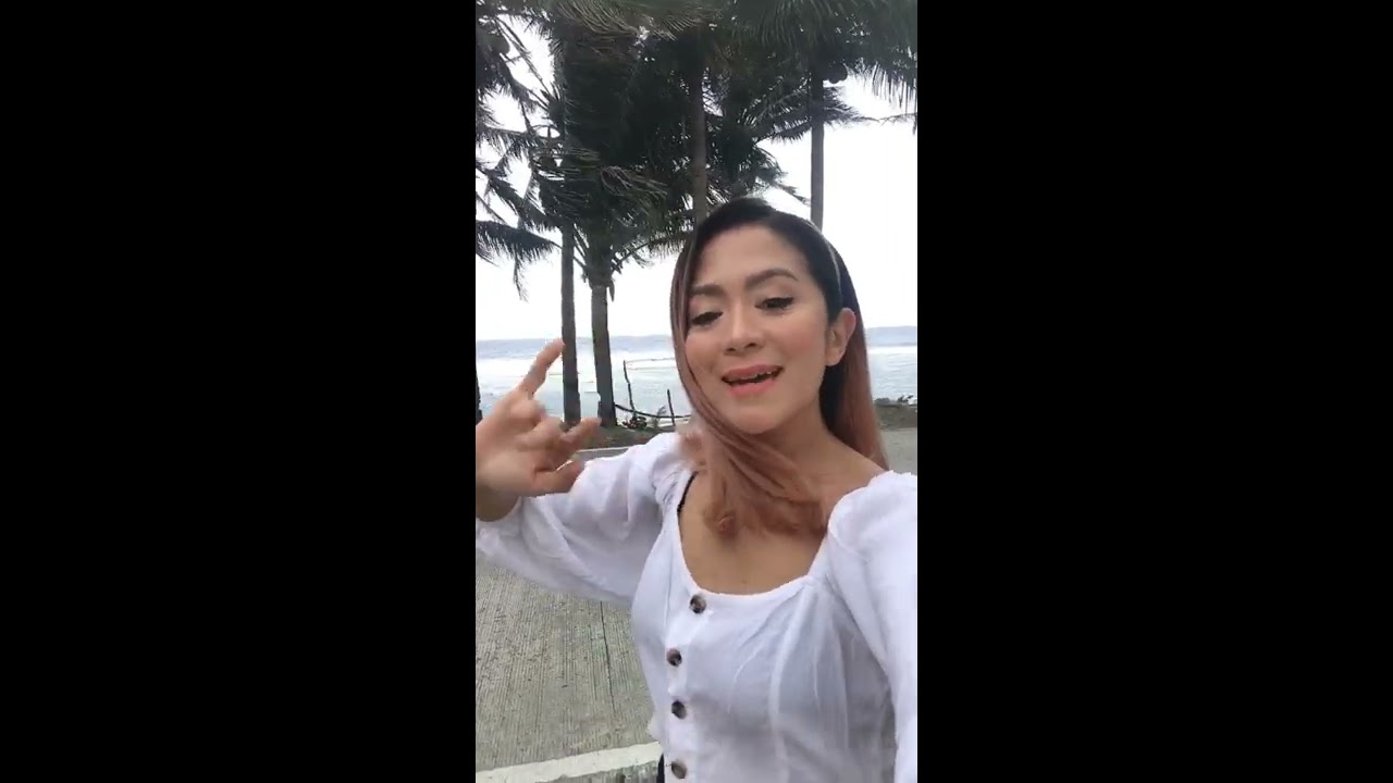 Stranded in Batanes for 10 days at wonderful Amboy Hometel  |  Antoinette Taus