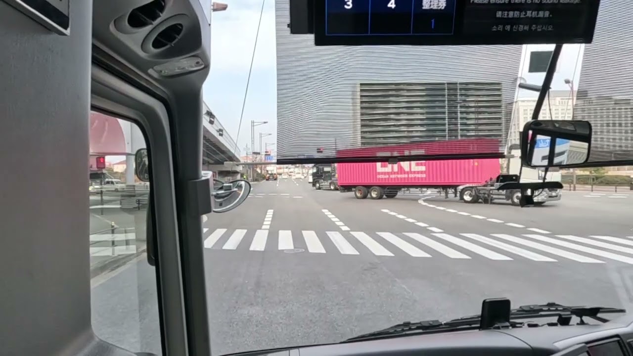 前面展望神姫バス大阪南港⇒ユニバサルスタジオジャパン⇒三宮バスターミナル行き　8831号車