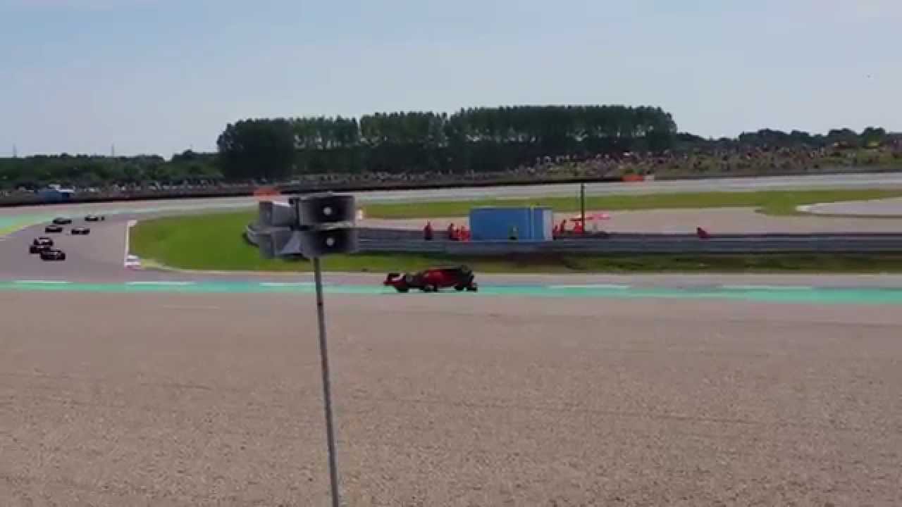 Spectaculaire crash Boss GP