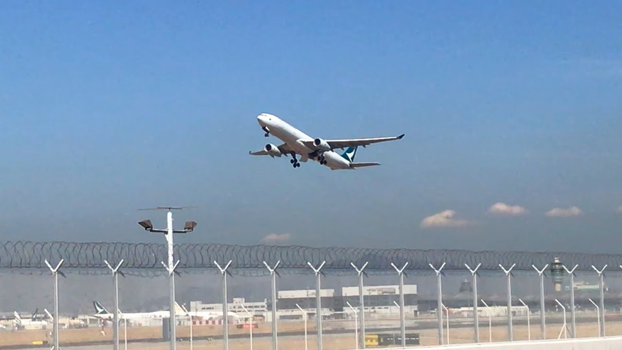 30 GREAT Takeoffs 🛫 at Hong Kong Int'l Airport 🇭🇰 | Runway 25 Planespotting Action
