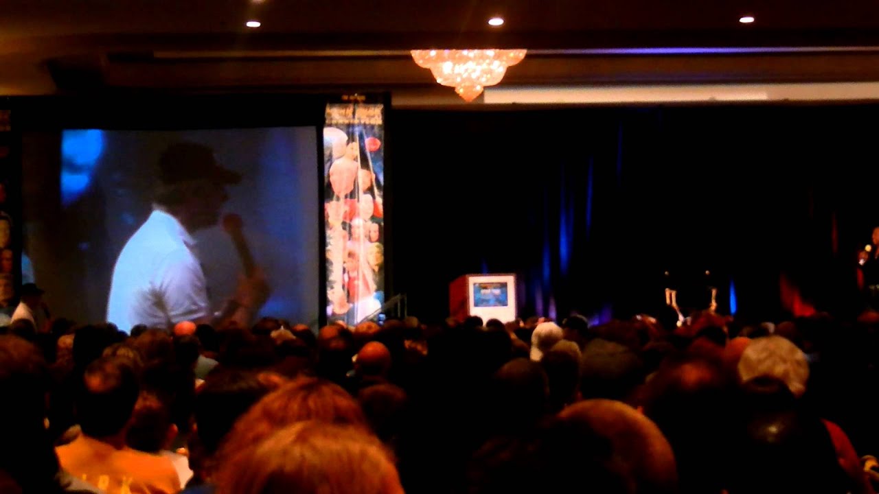 Brent Spiner poking fun at Levar Burton