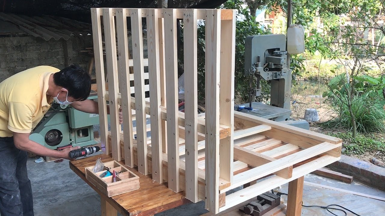 Woodworking Project Inspirational Outdoor pallet Mini Bar Design // How To.  DIY!