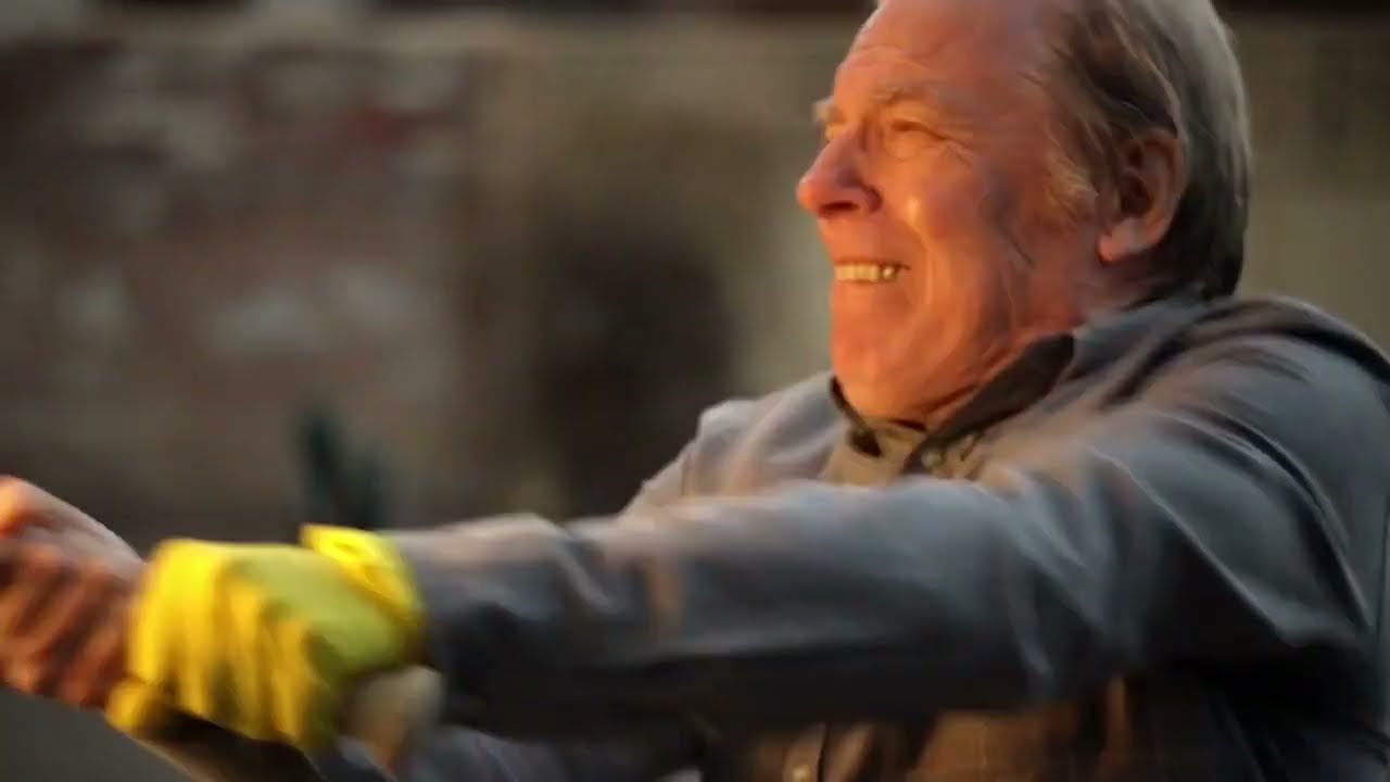 Better Call Saul S03E10-7 Chuck Destroys His House Looking For Electricity