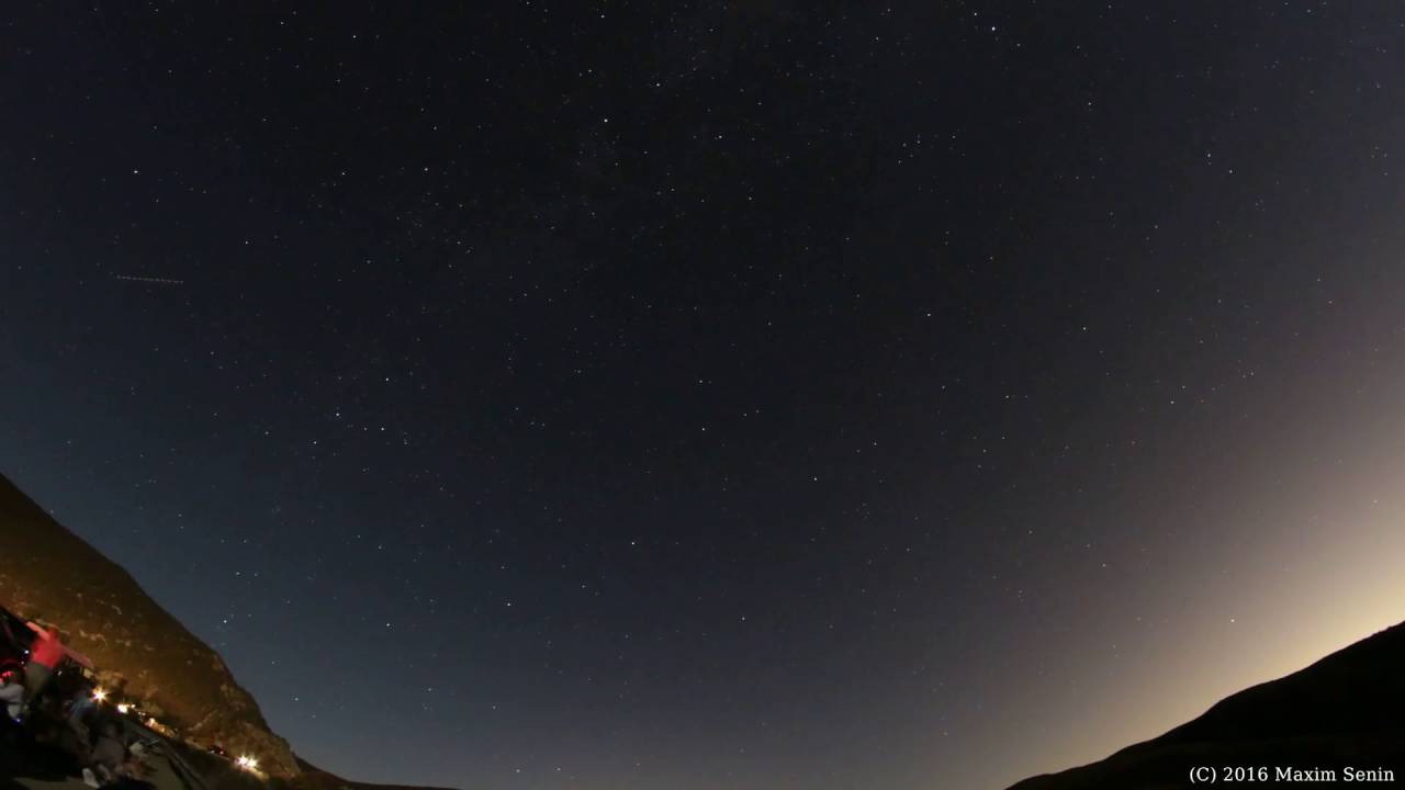 Perseid Meteors 'Rain' Over California | Time-Lapse Video
