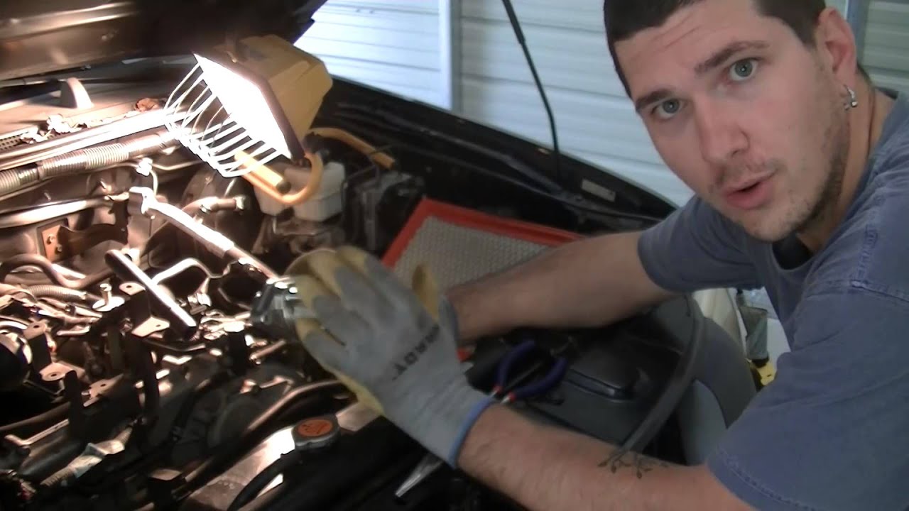 How to Repalce the Thermostat and temperature sensor on a Nissan Xterra 4.0 ( Second Generation )