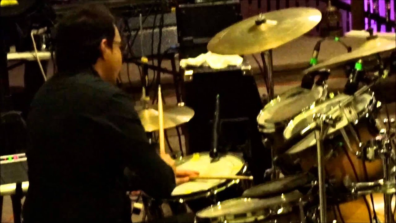 Pegasso Acaso Humberto Hernandez en la bateria