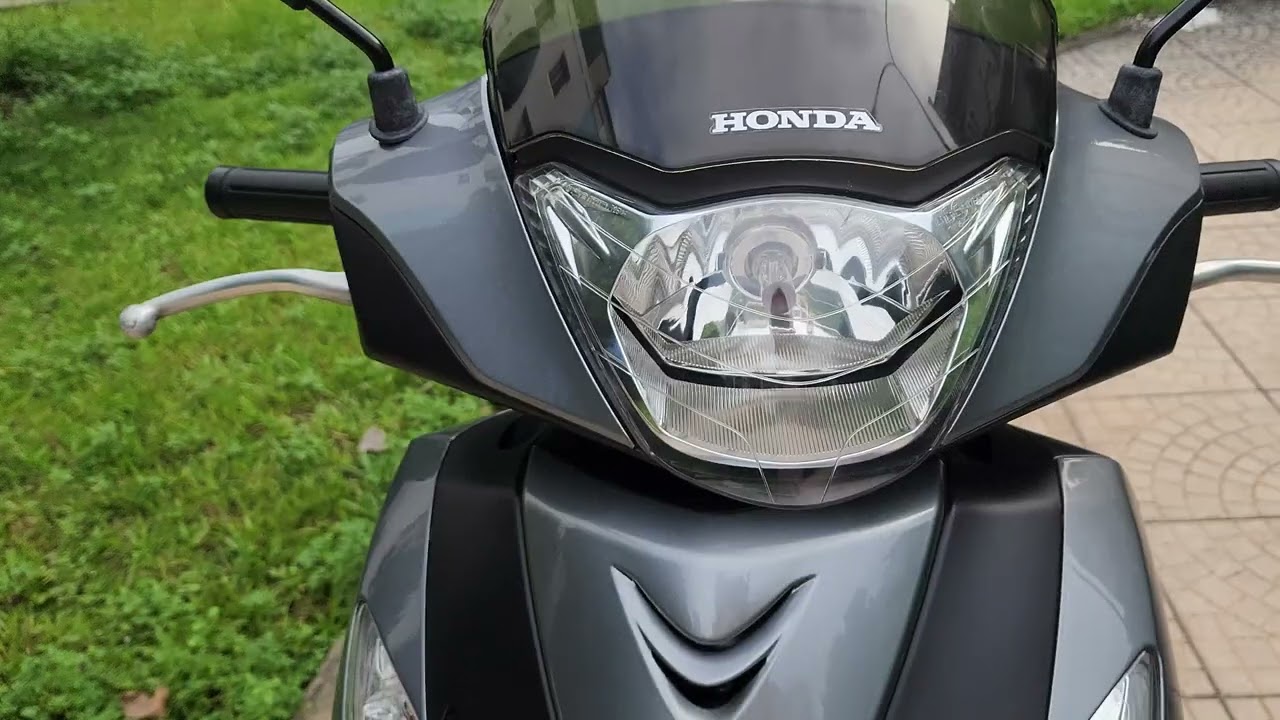 đẹp lại khoe.sh nhập ý 1079 xe 2011 xe này một chủ mua mới 2014 giá 185 tr đt 0913 753 016 