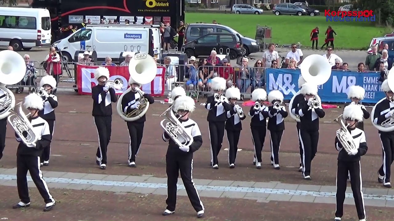 Drum- en Showfanfare Jong Advendo tijdens Taptoe Emmer Compascuum 2018