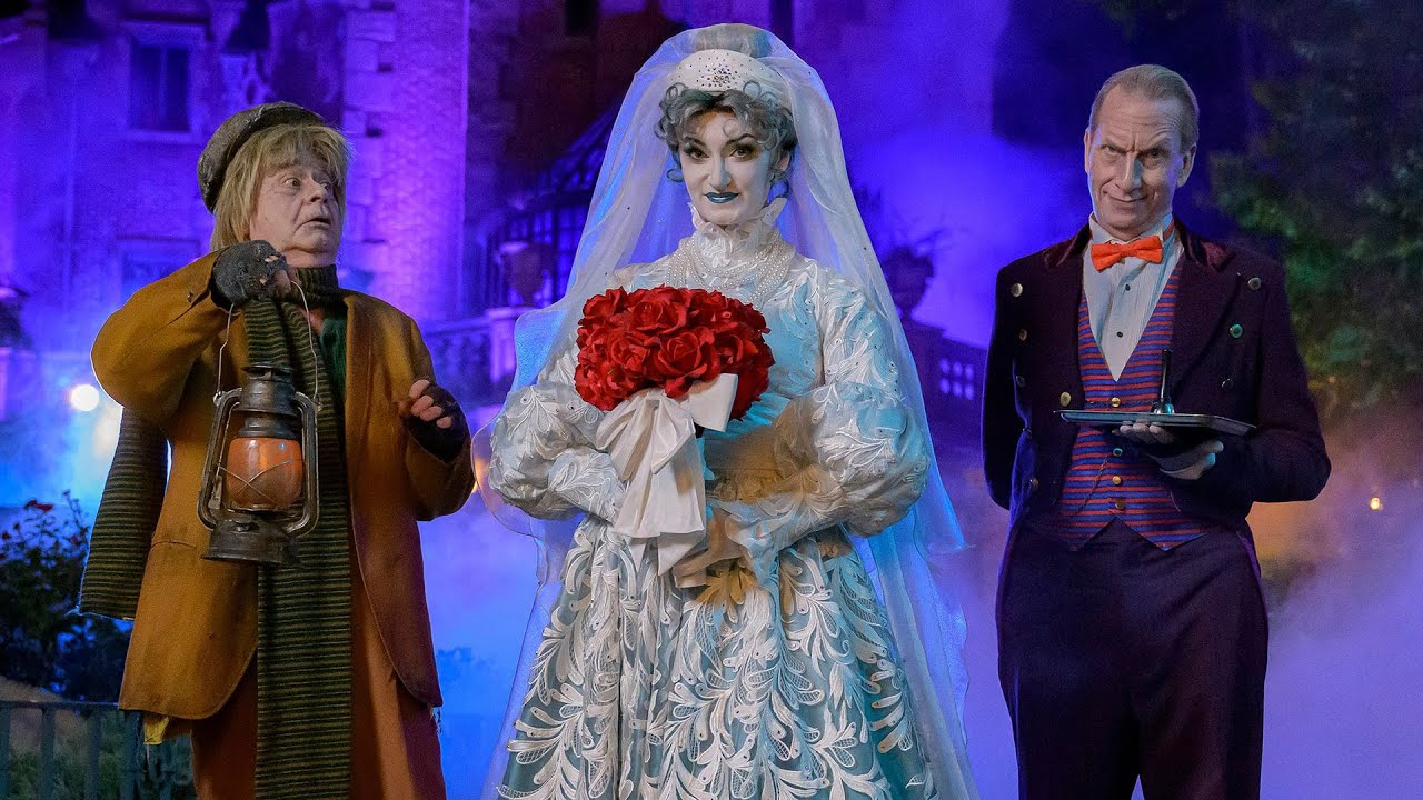 Haunted Mansion Characters Materialize in Magic Kingdom (Official) w/Bride, Grave Diggers +