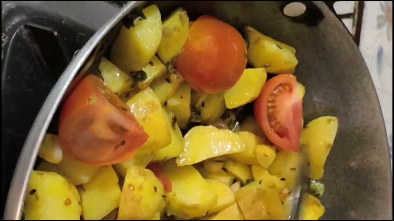 Mummy sbji bnane ki tyari🤗 krti hue😋#viralvideos# meera family vlog#..