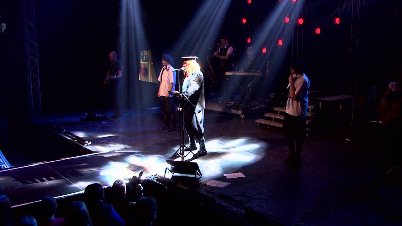 Papa di Grazzi Live @ Aemstie Alive 9 - Another brick in the wall -