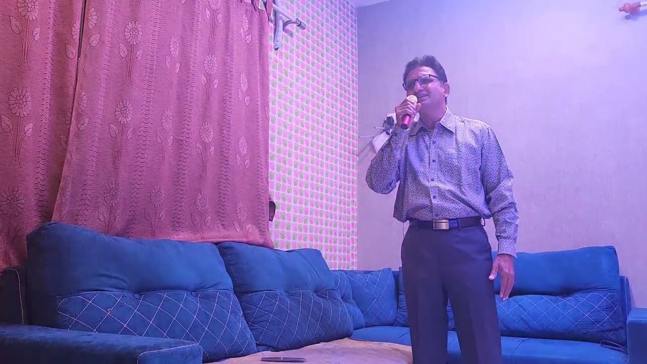 pukarta chala hun mai karaoke by Rajesh Makwana