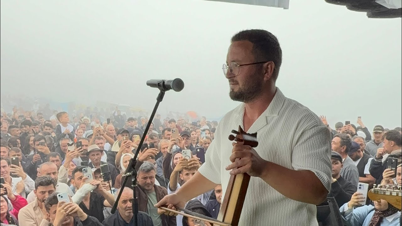 Tahsin Çolak- Git Yine Yalanlarla