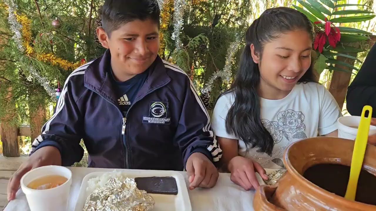 ASI COMPARTIMOS ESTA DELICIOSA COMIDA EN ESTE PRIMER DIA DE AÑO NUEVO