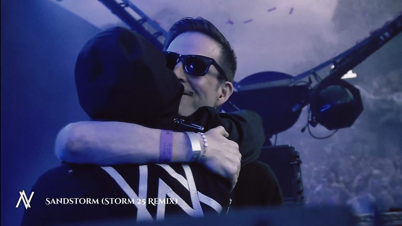 Darude - Sandstorm (Storm 25 Remix) HQ Version (Played at TommorowLand by Alan Walker)