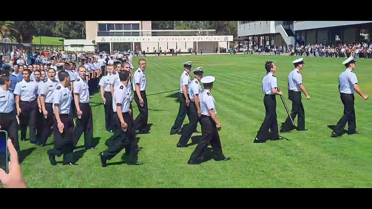 Escuela Naval Desfile Ingreso 4ta visita Reclutas 2025