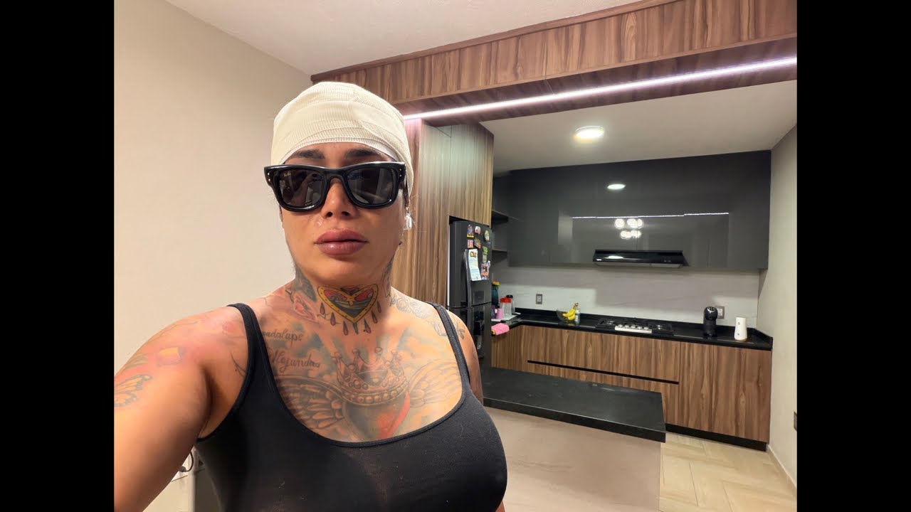 Kary Torres Oficial est&aacute; en vivo me meti a cirug&iacute;a voy llegando
