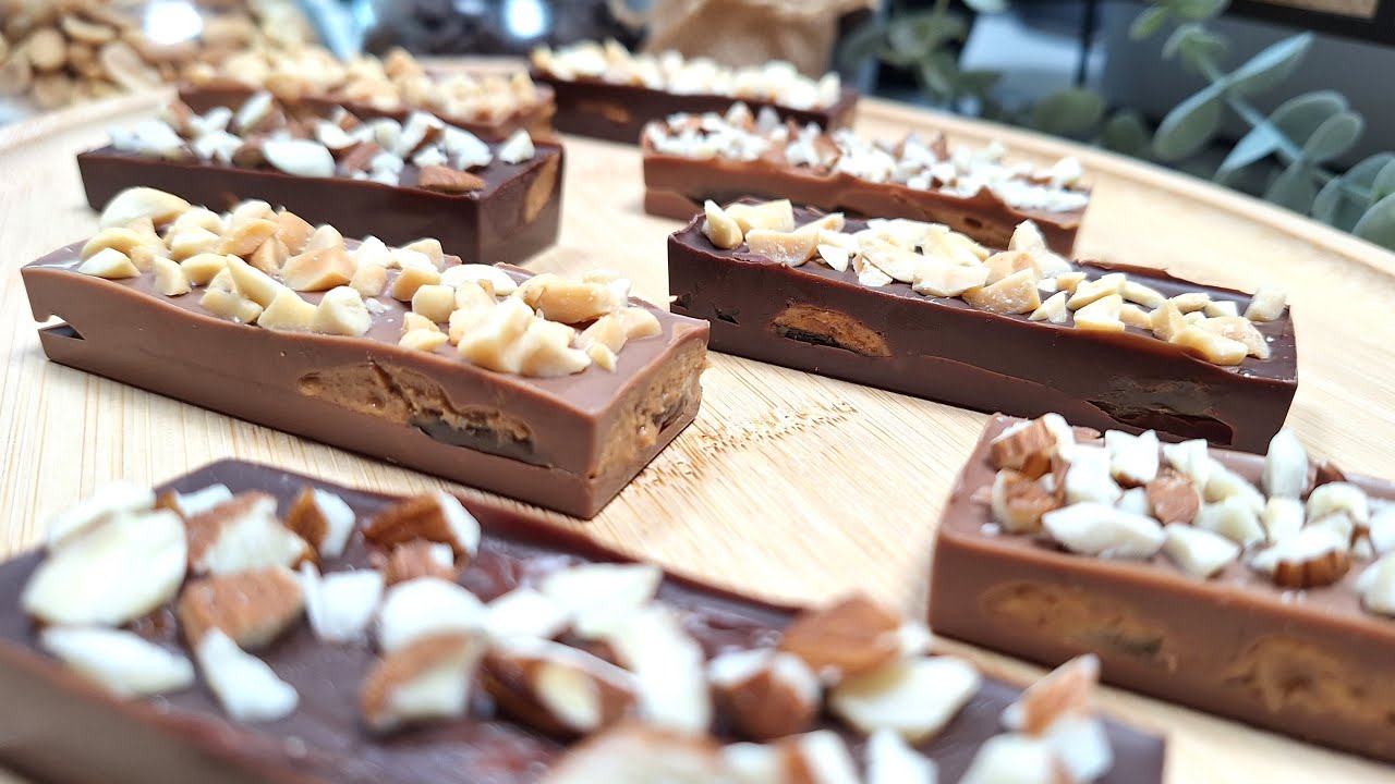 Barres chocolatées fourrées aux dattes et au beurre de cacahuètes - Une pure gourmandise addictive !