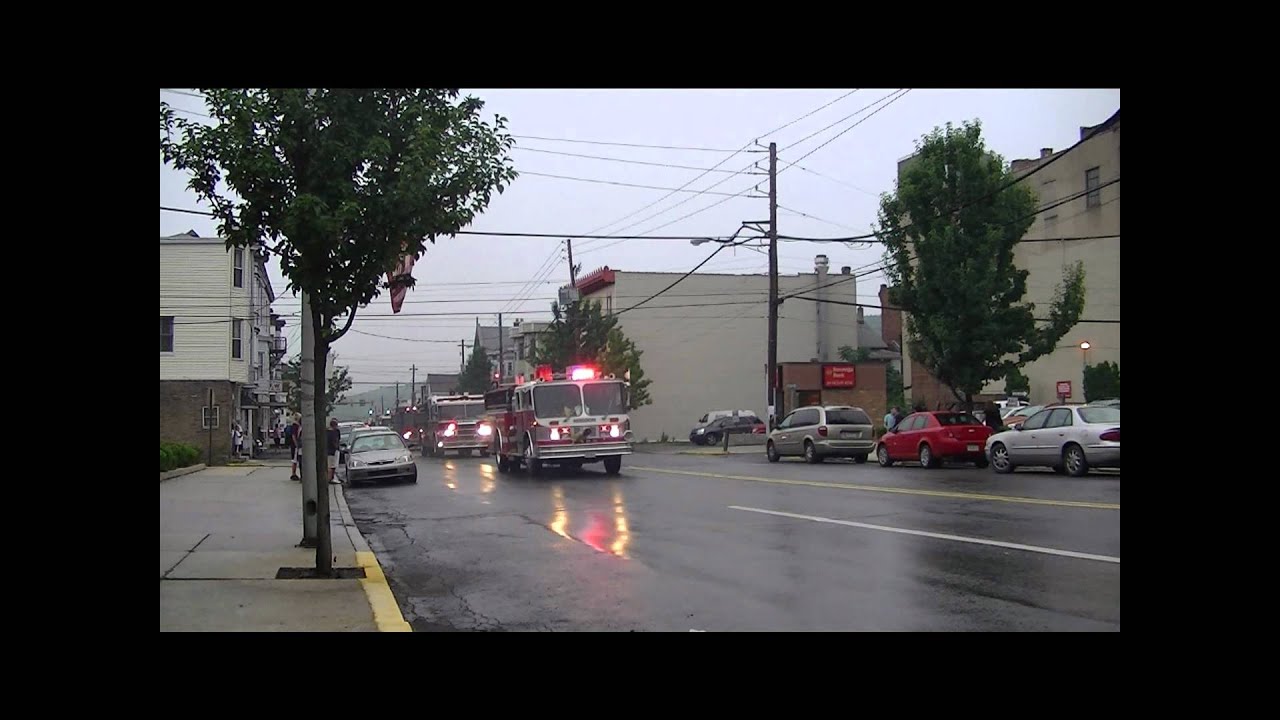 SHENANDOAH POLISH AMERICAN 2011 BLOCK PARTY PARADE CENTER & MAIN STREET VIDEO 7 8 2011
