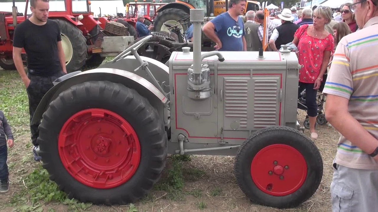 100 ans du Tracteur Renault par Losange Magazine