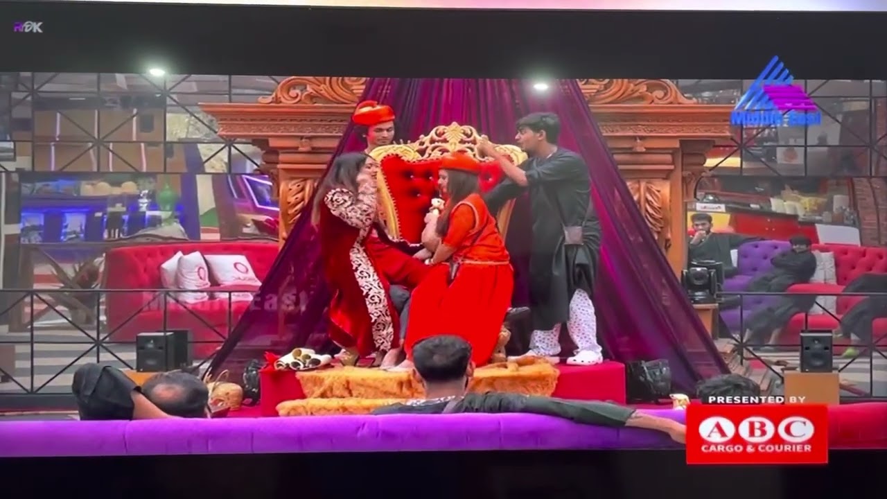 Dilsha fight with riyas . Bigboss Malayalam season 4