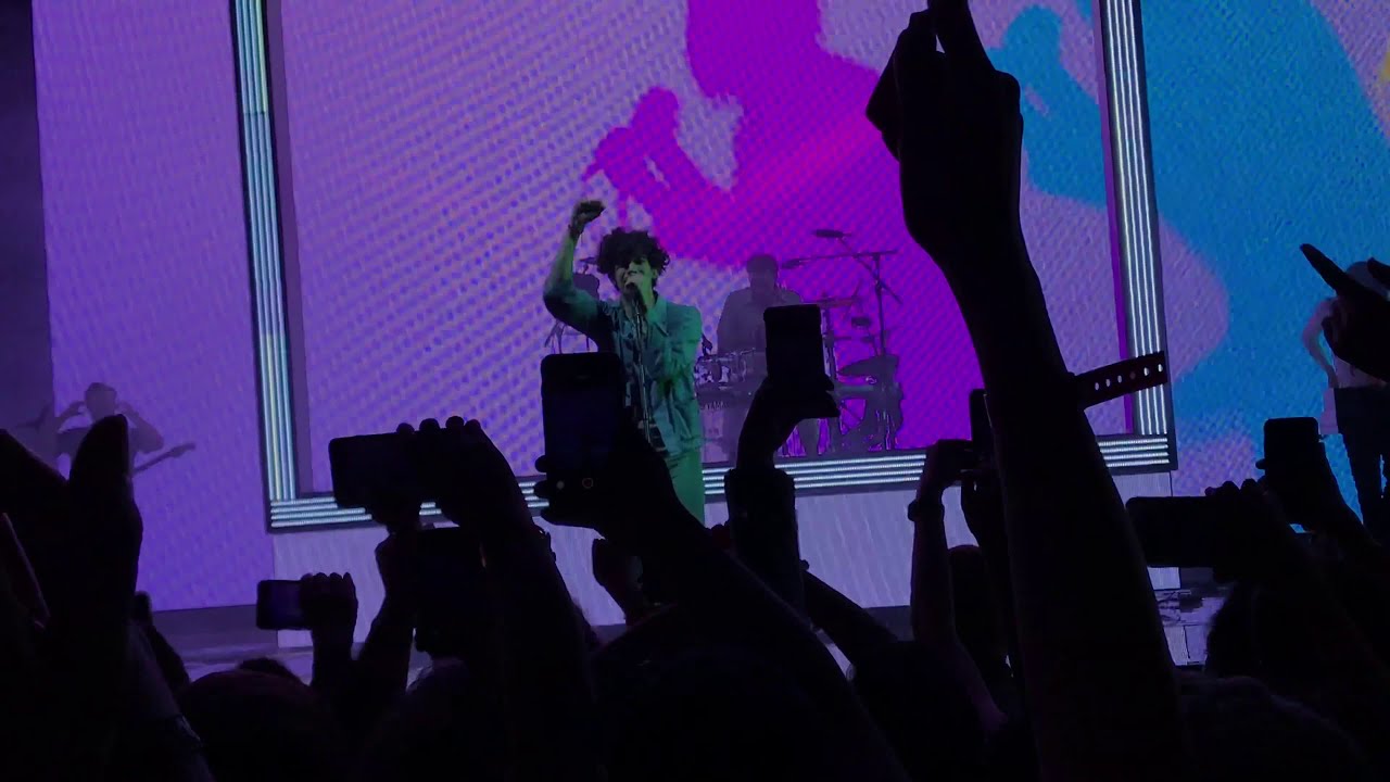 The 1975 - Love It If We Made It - Live @ Santa Barbara Bowl