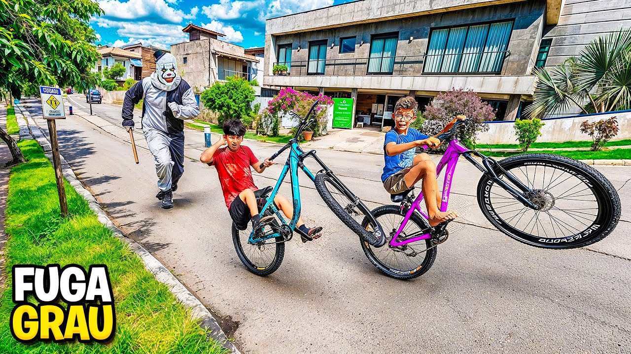 o PALHACO conseguiu alcançar a TROPA do GRAU e quis PEGAR as BIKES