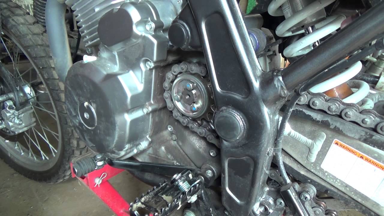 Swapping sprockets on the DR650