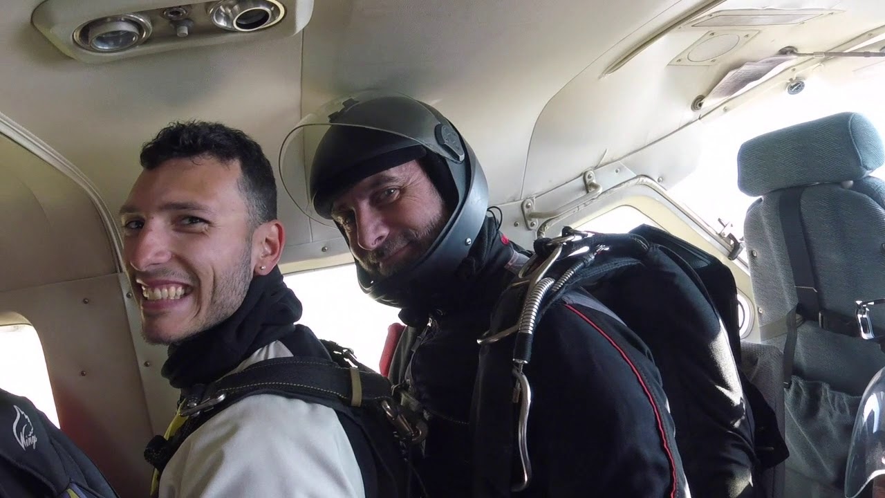 Lancio con paracadute in tandem di SALVATORE a Reggio Emilia