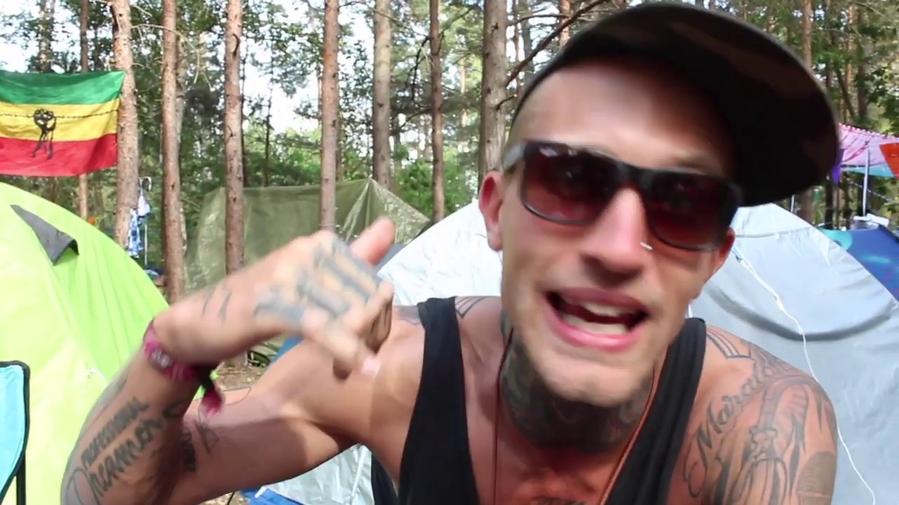 Gatuslang med v&auml;nner p&aring; &Ouml;land Roots 2018