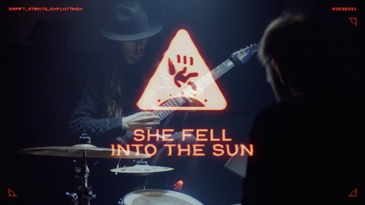 GRAPEFRUIT ASTRONAUTS /// SHE FELL INTO THE SUN