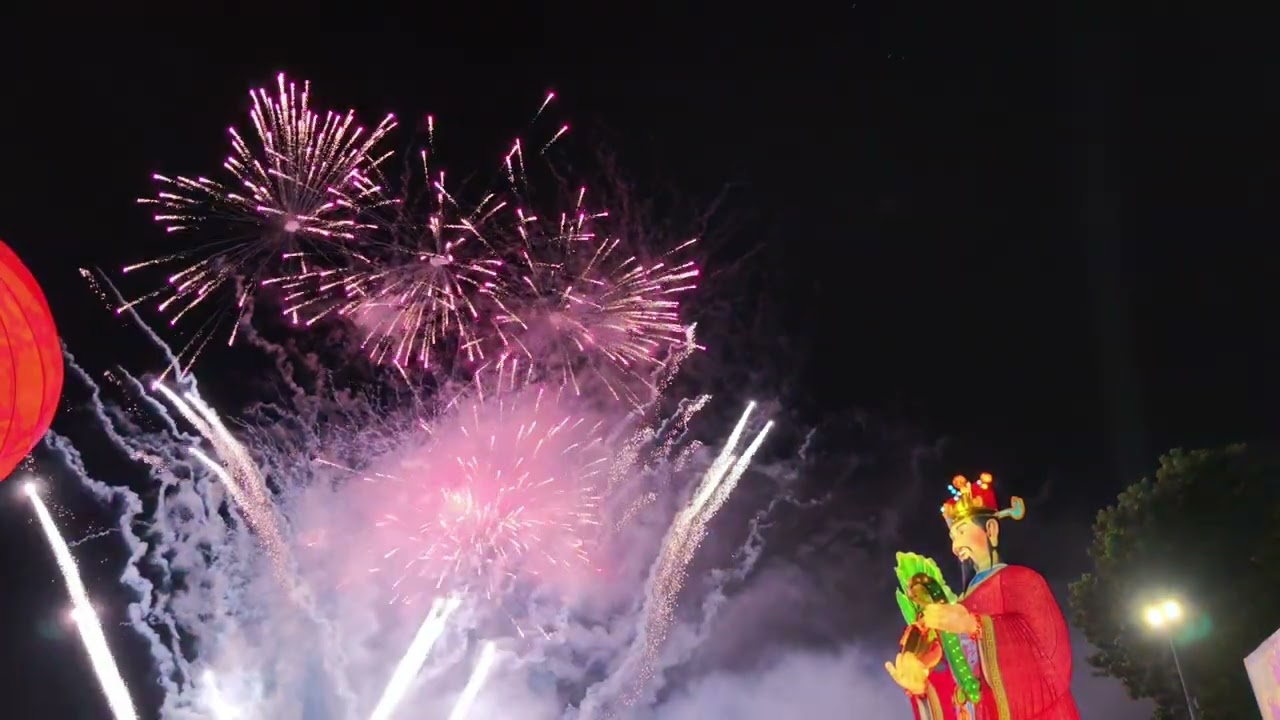 River Hong Bao 2026 fireworks 
