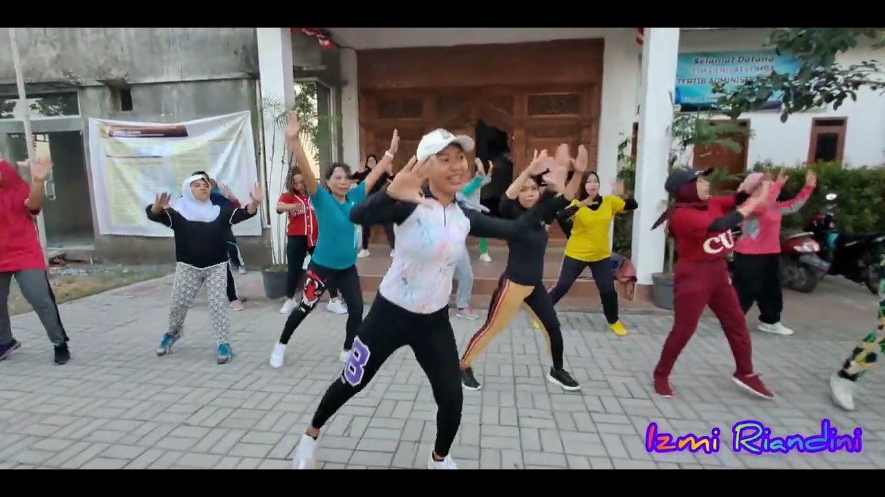 YOU ARE MY SONIYA / BOLLYWOOD KREASI / SENAM KANDES LELEDE / IZMI RIANDINI