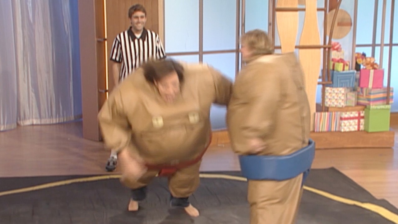 Allison Janney Sumo Wrestles Ellen?!
