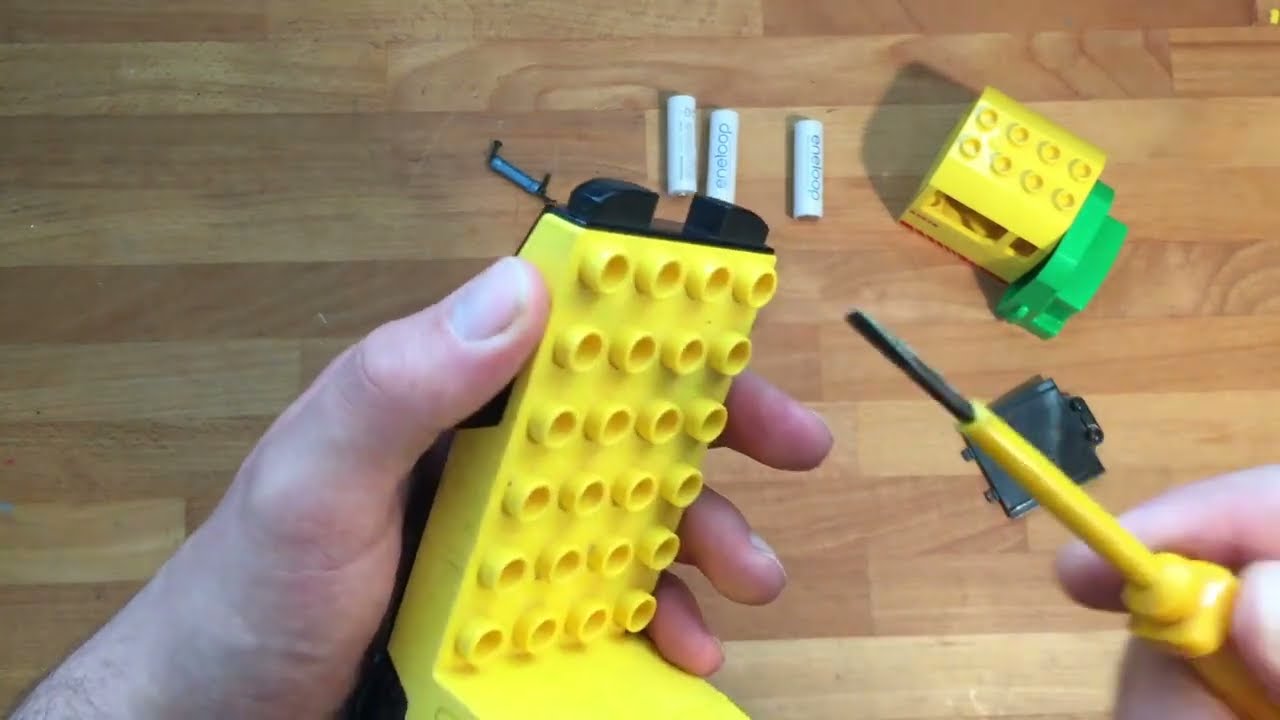 ReparaturTutorial: Lego Duplo Ville Lok knackt / Bleibt stehen / Zahnradtausch
