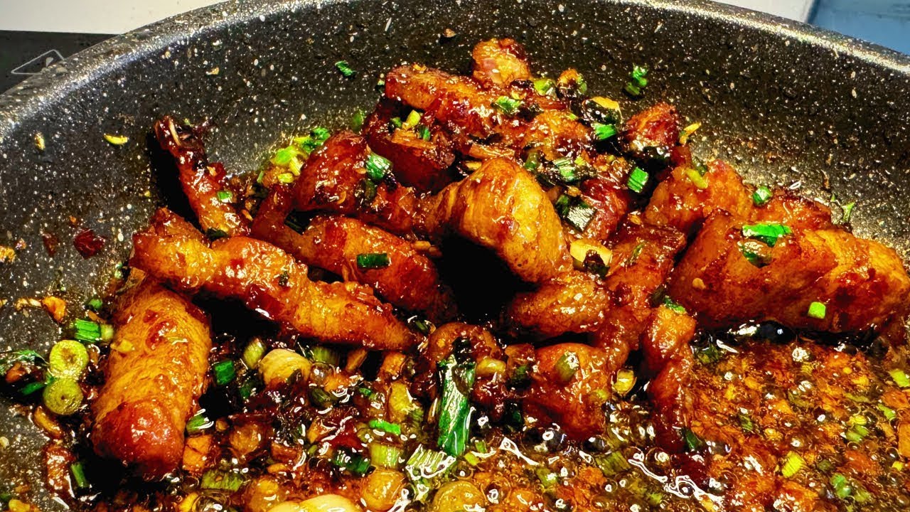Spicy Pork with Onion & Garlic &mdash; Quick and Easy Vietnamese Grandma Recipe in Just 5 Minutes