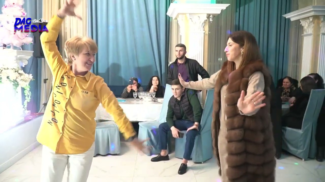 Хава Курбанова - Она покорила всех своим голосом. (She conquered everyone with her voice)