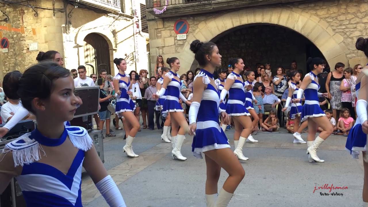 Majorettes i Banda de Vilalba dels Arcs. Festa Major 2016.