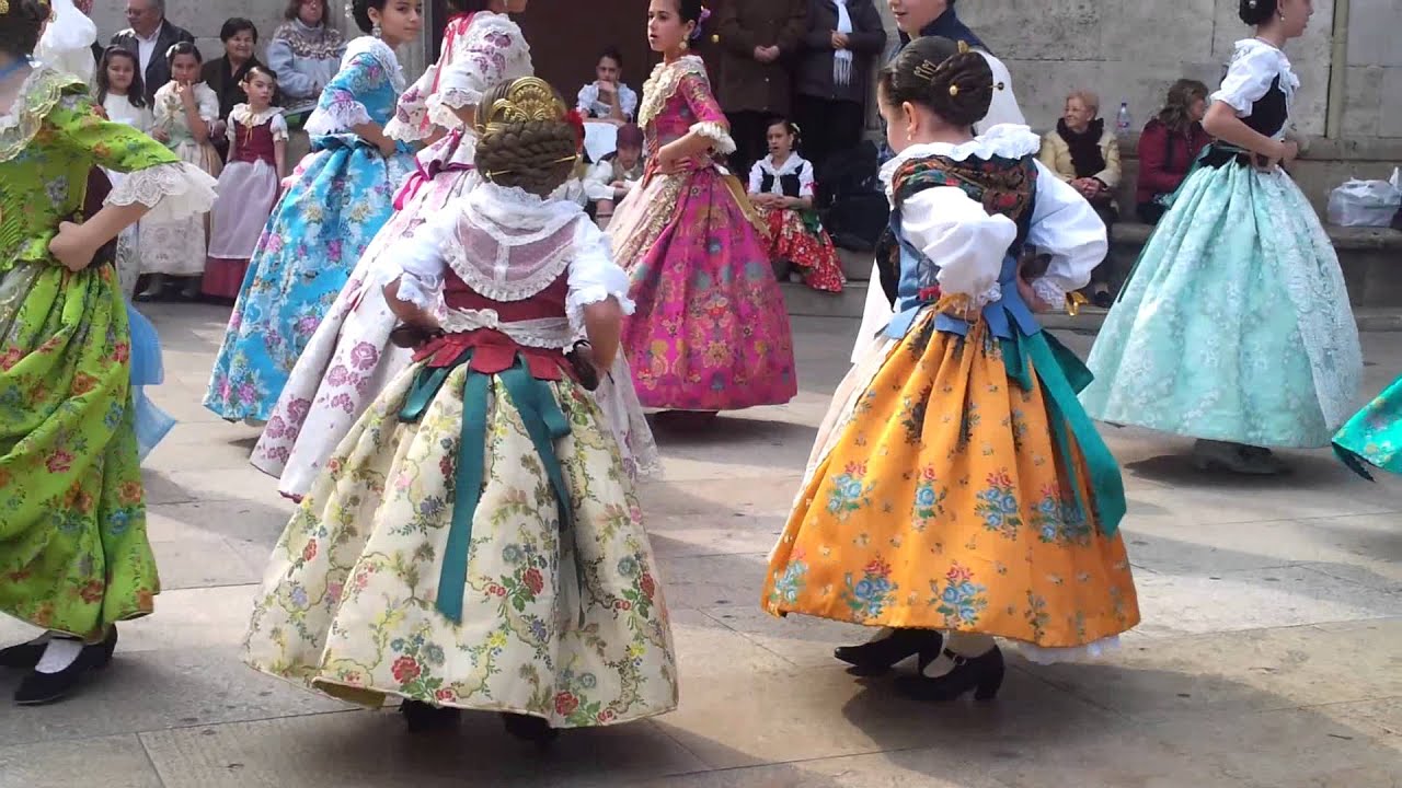 Jota de Cofrentes en la plaza la Virgen 17/02/13