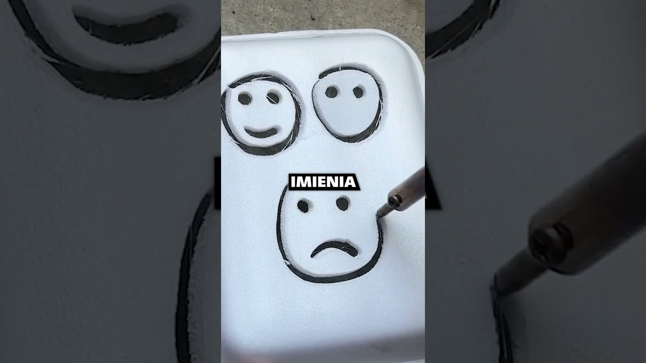 Nie wiedział, co wyświetla się za jego PLECAMI... 😱🖥️
