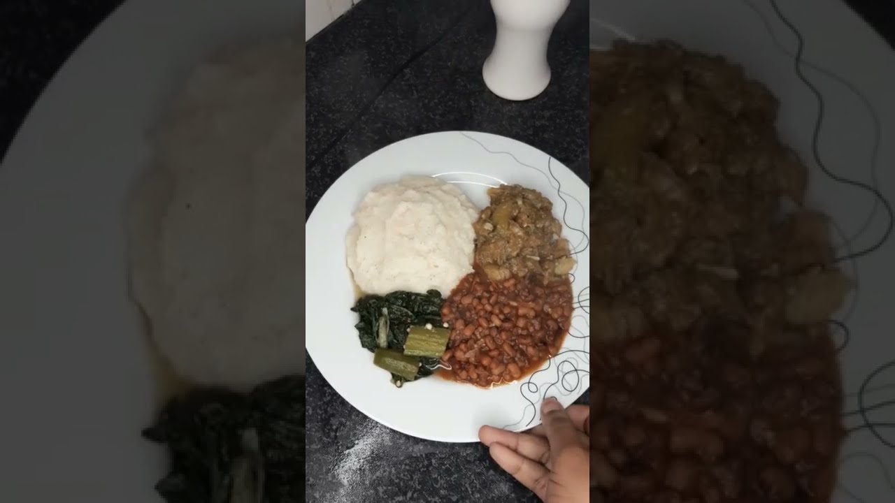 Feijao macundi com funge e beringela