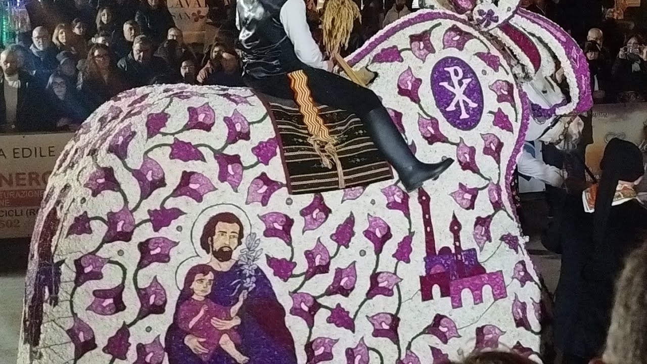 St. Joseph and family бегут в Египет🐎