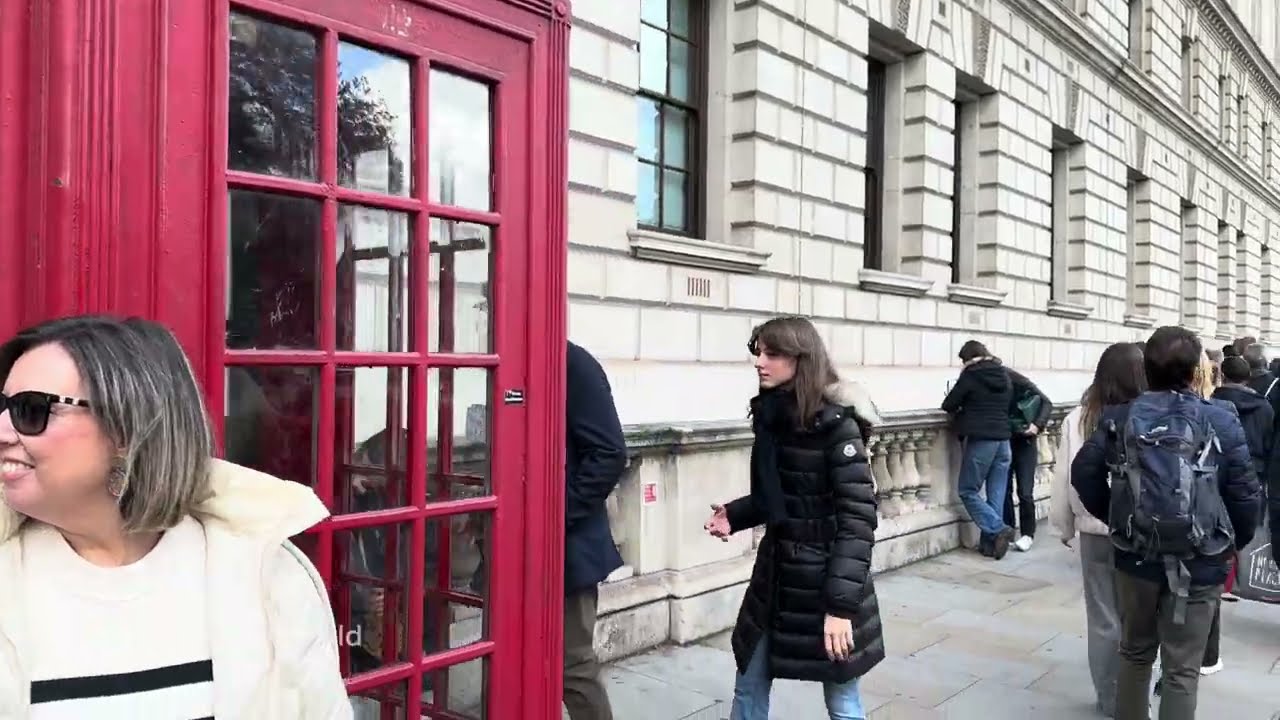 Central London , A walk through historical landmarks!