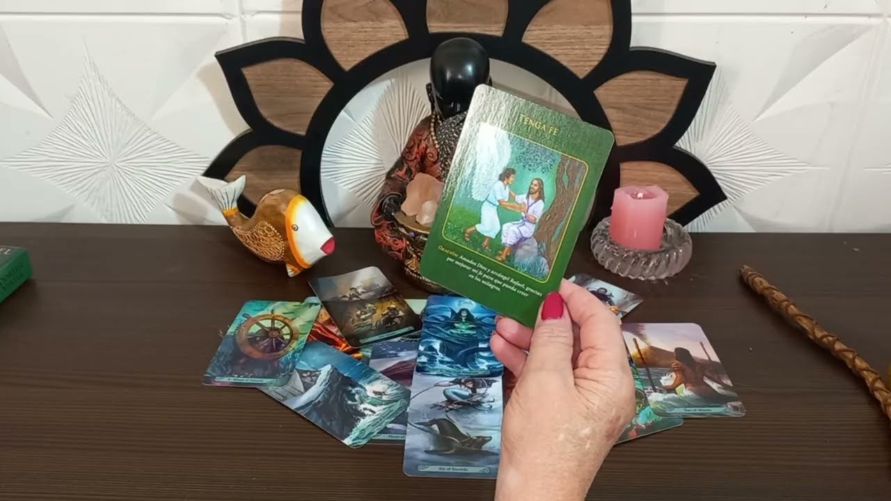 ❓️QUÉ LE SUCEDE,🤔Y PASA POR SU CABEZA, CUANDO PIENSA EN TI ❓️#TAROTAMOR 