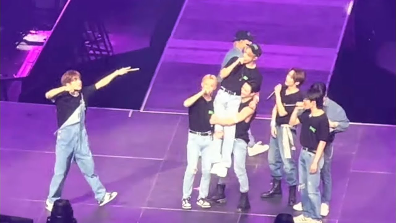 FAM | STRAY KIDS (스트레이 키즈) MANIAC WORLD TOUR | SYDNEY | 02/22/23 | 4K
