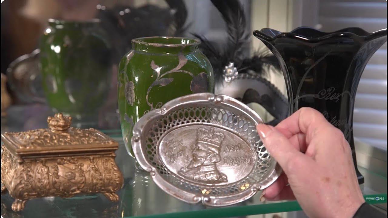 Carnival Close-Up: When a Carnival ball invitation would also mean a special gift