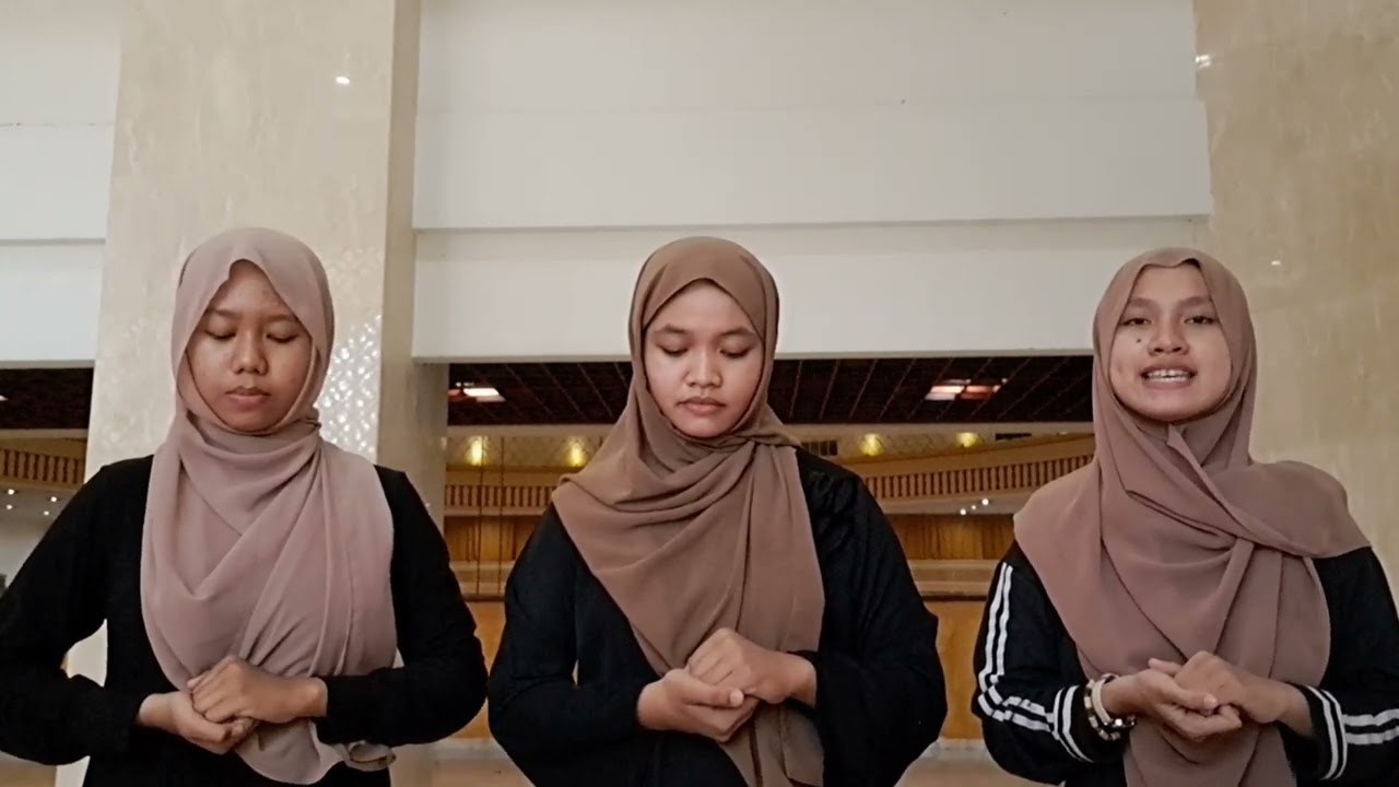 video kelas XI IIK lomba Syarhil Qur'an Online