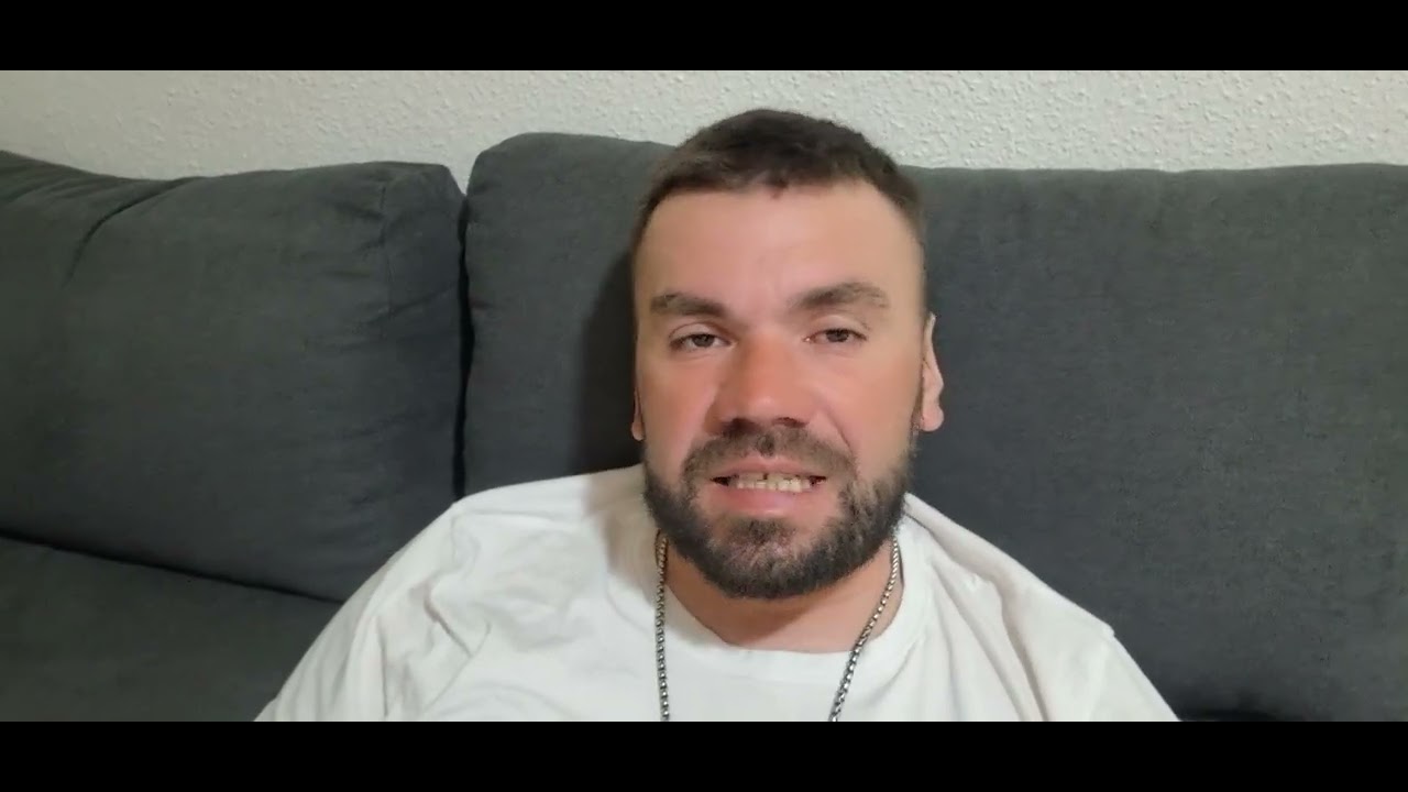 Strehaia in flacari zvonul zilei e ca ne mint 